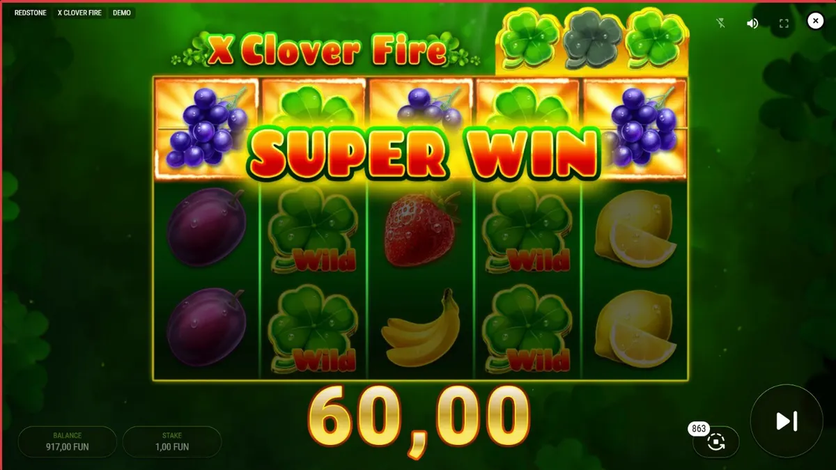 Tampilan antarmuka slot X Clover Fire di layar ponsel pintar dengan simbol buah dan semanggi yang bersinar.